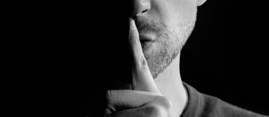 Die Mission des Betrügers ist angeblich geheim.